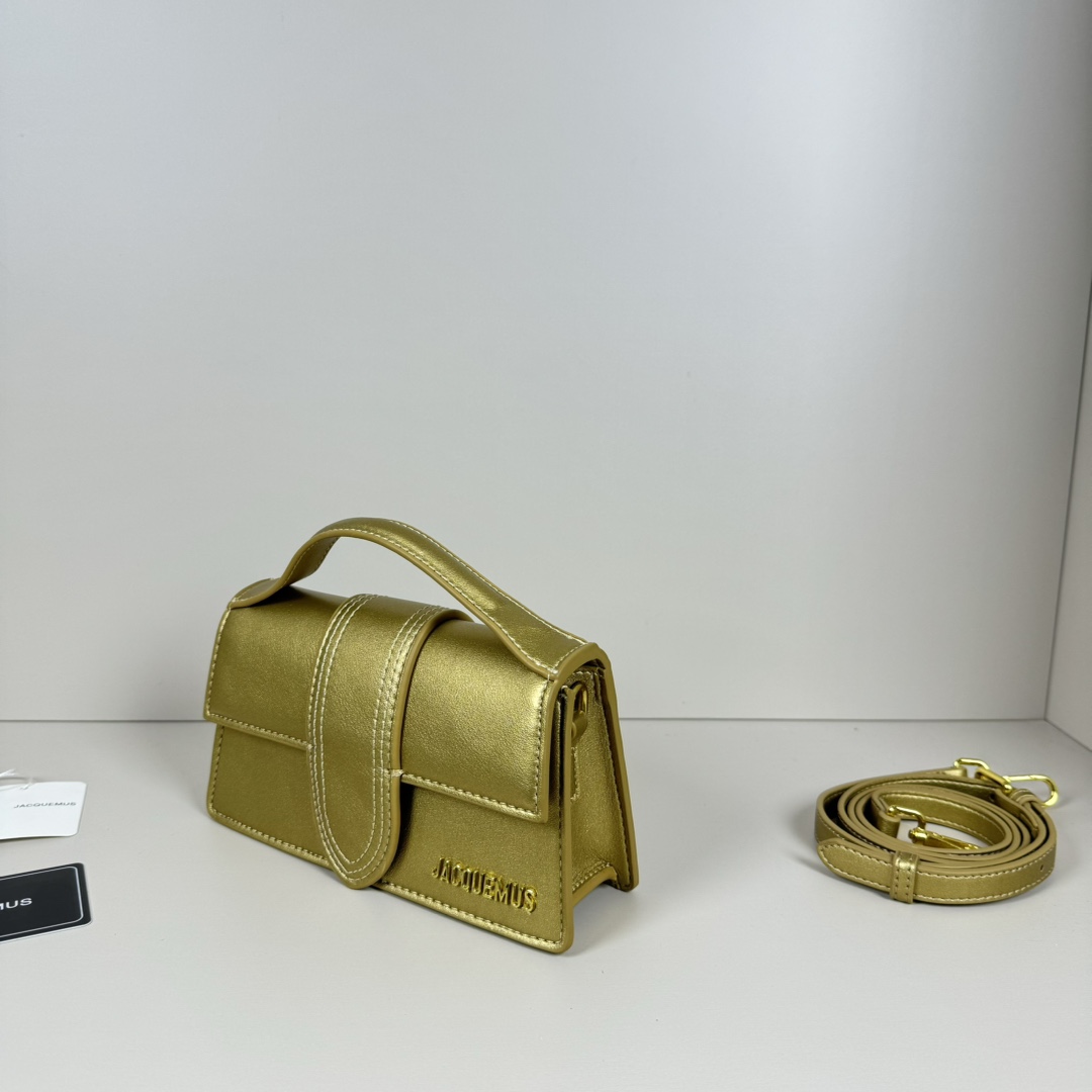 Jacquemus Satchel Bags